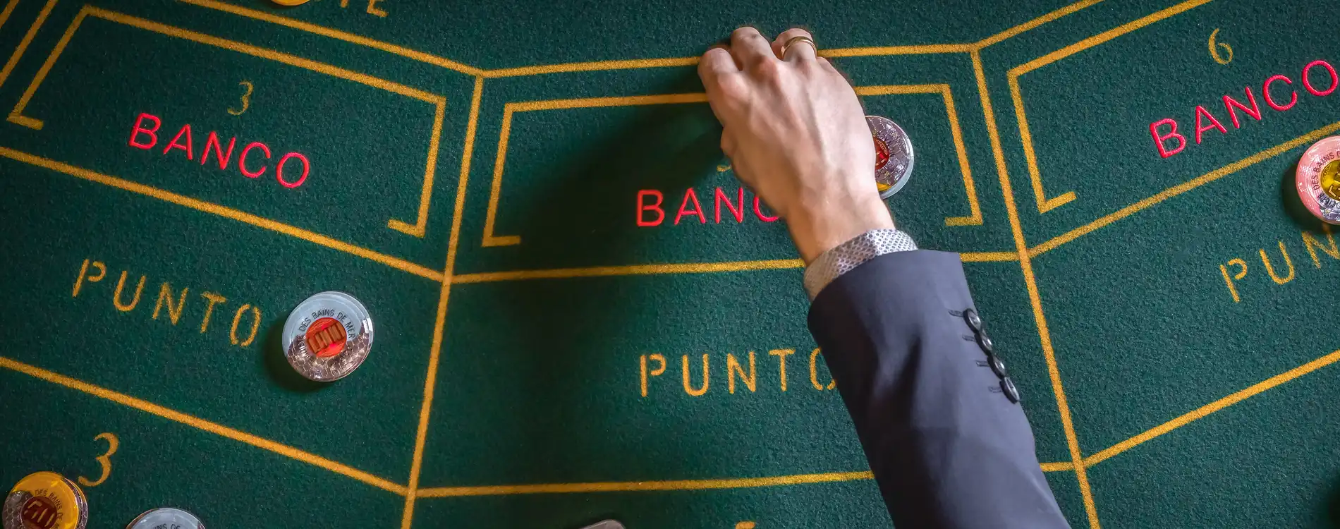 How to Play Punto Banco online casino